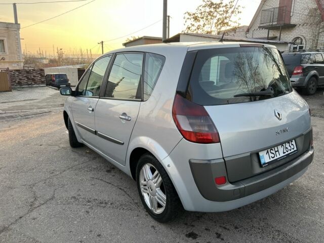 Серый Рено Сценик II, объемом двигателя 1.9 л и пробегом 250 тыс. км за 1600 $, фото 3 на Automoto.ua