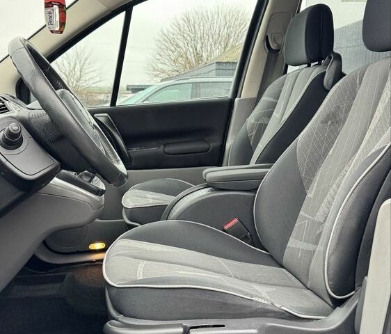 Сірий Рено Сценік II, об'ємом двигуна 1.6 л та пробігом 122 тис. км за 5400 $, фото 11 на Automoto.ua