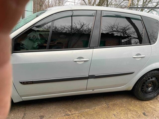 Серый Рено Сценик II, объемом двигателя 1.6 л и пробегом 230 тыс. км за 4800 $, фото 2 на Automoto.ua