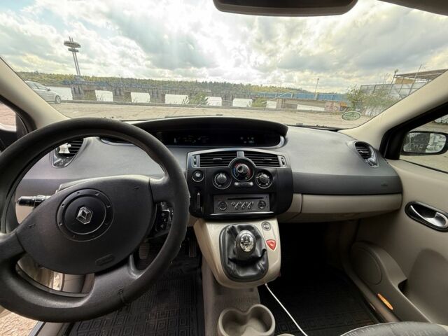 Сірий Рено Сценік II, об'ємом двигуна 1.6 л та пробігом 220 тис. км за 4550 $, фото 11 на Automoto.ua