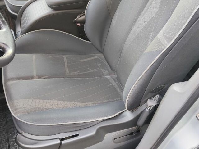 Серый Рено Сценик II, объемом двигателя 1.6 л и пробегом 290 тыс. км за 4700 $, фото 7 на Automoto.ua