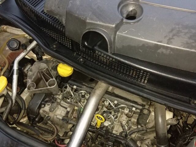 Серый Рено Сценик II, объемом двигателя 1.5 л и пробегом 375 тыс. км за 3450 $, фото 14 на Automoto.ua