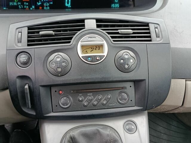 Рено Сценік II 2004 у Черкасах на Automoto.ua Сірий Рено Сценік II, об'ємом двигуна 1.5 л та пробігом 353 тис. км за 2800 $, фото 8 на Automoto.ua