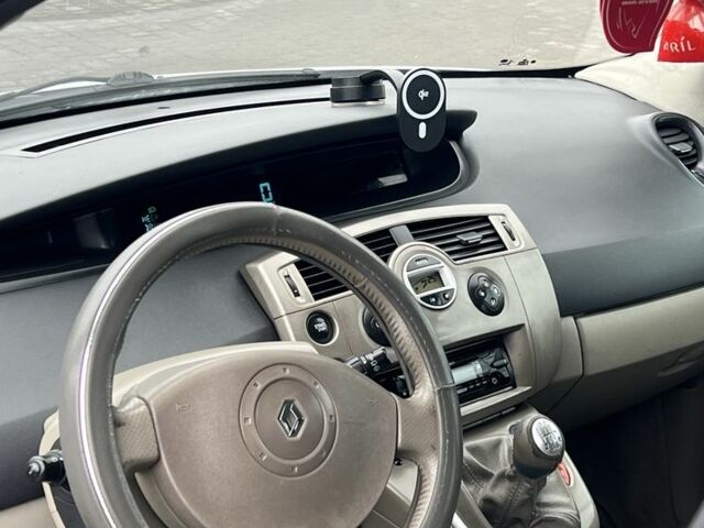 Серый Рено Сценик II, объемом двигателя 1.9 л и пробегом 350 тыс. км за 1650 $, фото 7 на Automoto.ua