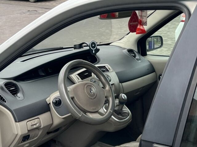 Сірий Рено Сценік II, об'ємом двигуна 0 л та пробігом 200 тис. км за 2100 $, фото 5 на Automoto.ua