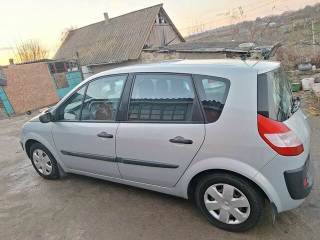 Серый Рено Сценик II, объемом двигателя 1.6 л и пробегом 112 тыс. км за 4500 $, фото 3 на Automoto.ua