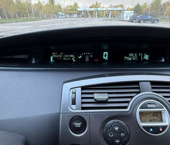 Рено Сценик II 2004 в Бердичеве на Automoto.ua Серый Рено Сценик II, объемом двигателя 1.6 л и пробегом 275 тыс. км за 3550 $, фото 18 на Automoto.ua