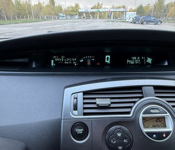 Рено Сценик II 2004 в Бердичеве на Automoto.ua Серый Рено Сценик II, объемом двигателя 1.6 л и пробегом 275 тыс. км за 3550 $, фото 17 на Automoto.ua