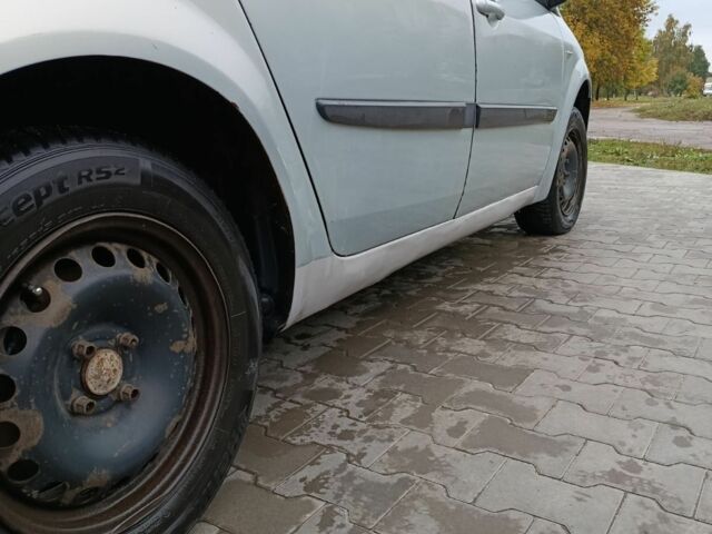 Рено Сценік II 2004 у Черкасах на Automoto.ua Сірий Рено Сценік II, об'ємом двигуна 1.5 л та пробігом 353 тис. км за 2800 $, фото 6 на Automoto.ua