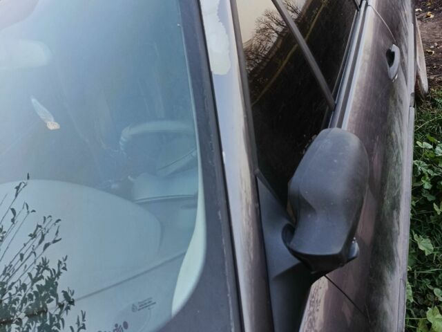 Серый Рено Сценик II, объемом двигателя 1.9 л и пробегом 290 тыс. км за 1700 $, фото 3 на Automoto.ua