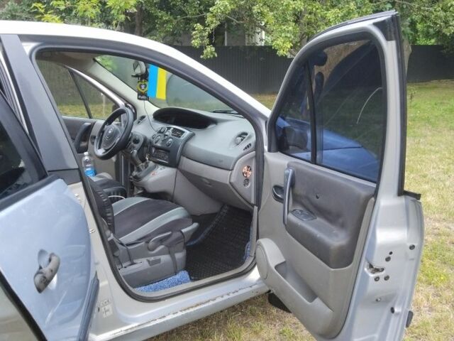 Серый Рено Сценик II, объемом двигателя 1.6 л и пробегом 180 тыс. км за 3500 $, фото 11 на Automoto.ua