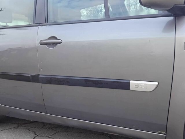 Серый Рено Сценик II, объемом двигателя 1.5 л и пробегом 270 тыс. км за 3500 $, фото 11 на Automoto.ua