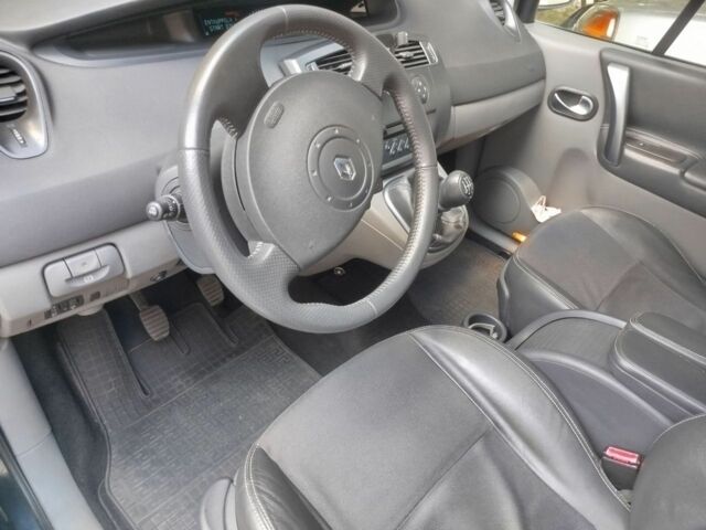 Рено Сценик II 2005 в Лубнах на Automoto.ua Серый Рено Сценик II, объемом двигателя 2 л и пробегом 160 тыс. км за 4400 $, фото 7 на Automoto.ua