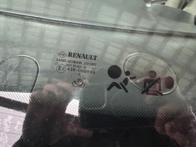 Серый Рено Сценик II, объемом двигателя 1.9 л и пробегом 220 тыс. км за 3450 $, фото 10 на Automoto.ua