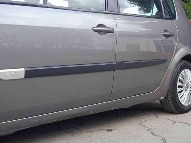 Серый Рено Сценик II, объемом двигателя 1.5 л и пробегом 270 тыс. км за 3500 $, фото 10 на Automoto.ua