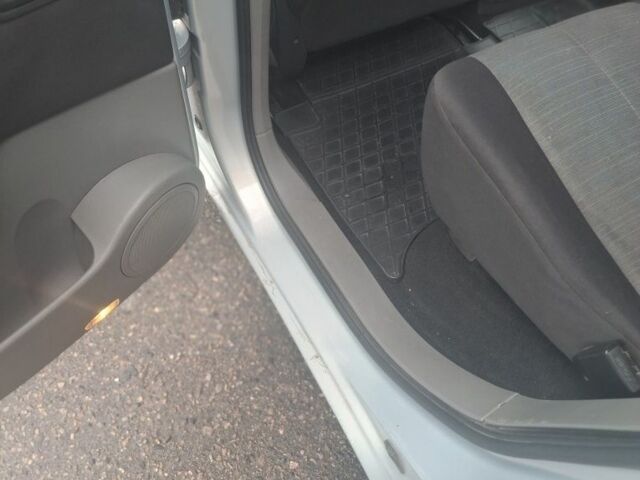 Серый Рено Сценик II, объемом двигателя 0 л и пробегом 236 тыс. км за 3400 $, фото 10 на Automoto.ua