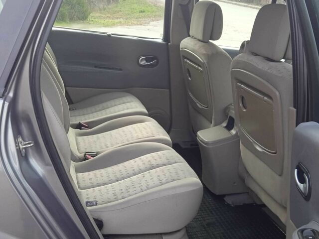 Серый Рено Сценик II, объемом двигателя 1.5 л и пробегом 270 тыс. км за 3500 $, фото 21 на Automoto.ua