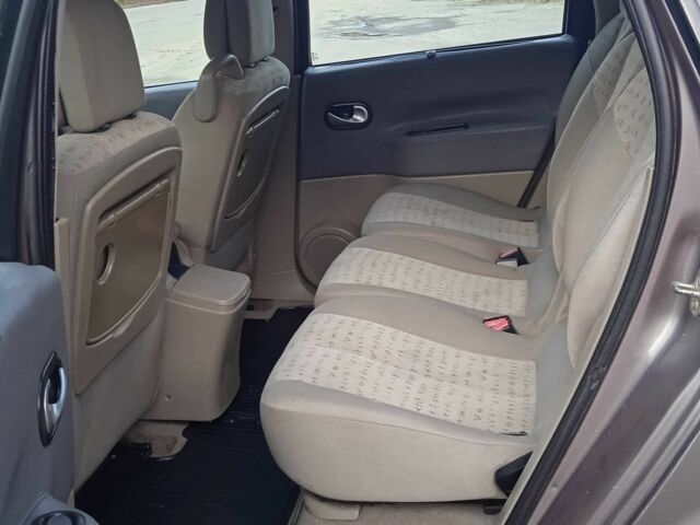 Серый Рено Сценик II, объемом двигателя 1.5 л и пробегом 270 тыс. км за 3500 $, фото 19 на Automoto.ua