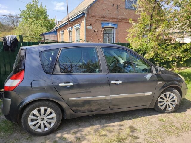 Рено Сценик II 2005 в Лубнах на Automoto.ua Серый Рено Сценик II, объемом двигателя 2 л и пробегом 160 тыс. км за 4400 $, фото 2 на Automoto.ua