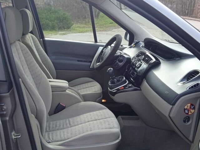 Серый Рено Сценик II, объемом двигателя 1.5 л и пробегом 270 тыс. км за 3500 $, фото 22 на Automoto.ua