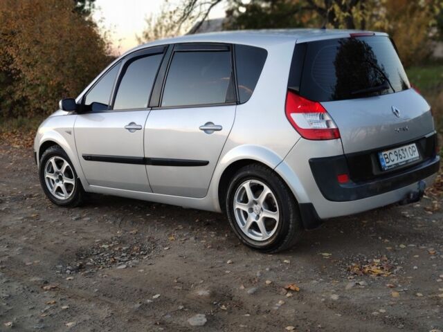 Серый Рено Сценик II, объемом двигателя 2 л и пробегом 172 тыс. км за 4800 $, фото 1 на Automoto.ua
