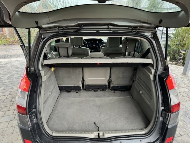 Серый Рено Сценик II, объемом двигателя 1.9 л и пробегом 220 тыс. км за 3450 $, фото 11 на Automoto.ua