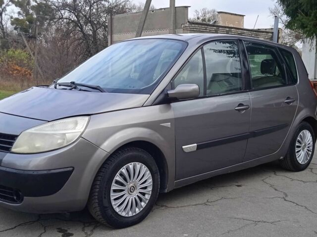 Серый Рено Сценик II, объемом двигателя 1.5 л и пробегом 270 тыс. км за 3500 $, фото 4 на Automoto.ua