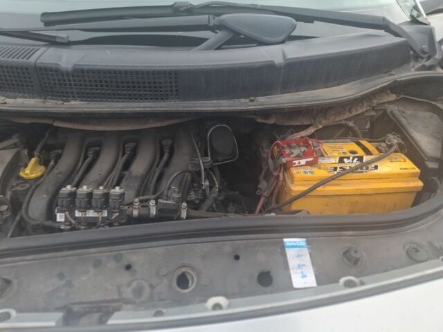 Серый Рено Сценик II, объемом двигателя 0 л и пробегом 236 тыс. км за 3400 $, фото 8 на Automoto.ua