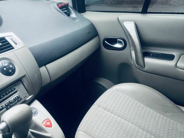 Сірий Рено Сценік II, об'ємом двигуна 2 л та пробігом 153 тис. км за 5150 $, фото 10 на Automoto.ua