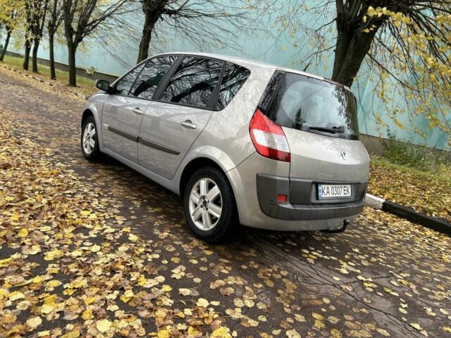 Рено Сценік II 2005 у Житомирі на Automoto.ua Сірий Рено Сценік II, об'ємом двигуна 1.9 л та пробігом 270 тис. км за 4300 $, фото 3 на Automoto.ua