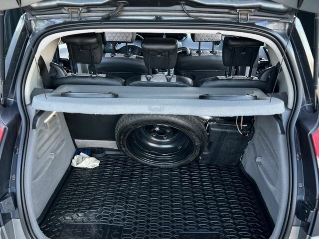 Серый Рено Сценик II, объемом двигателя 1.6 л и пробегом 225 тыс. км за 5700 $, фото 10 на Automoto.ua