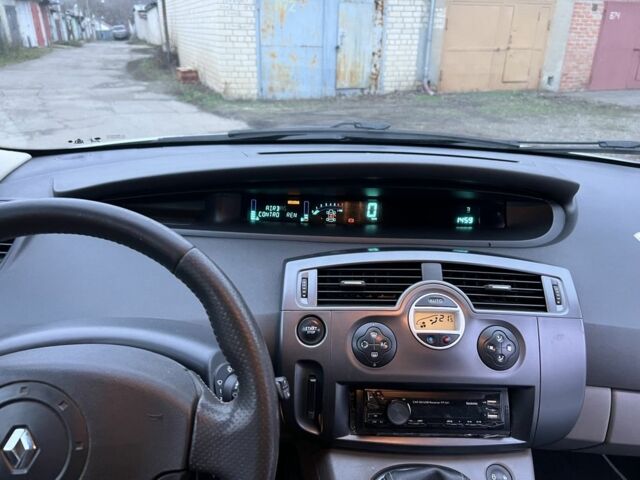 Серый Рено Сценик II, объемом двигателя 1.6 л и пробегом 189 тыс. км за 5350 $, фото 22 на Automoto.ua