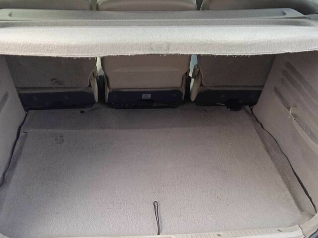 Серый Рено Сценик II, объемом двигателя 1.5 л и пробегом 270 тыс. км за 3500 $, фото 14 на Automoto.ua