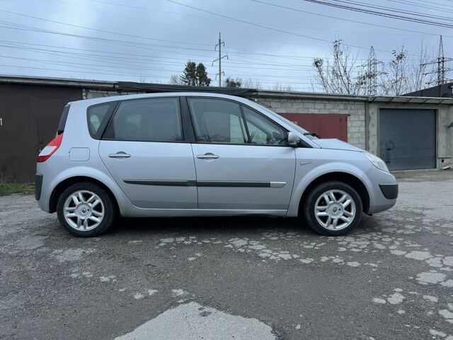 Серый Рено Сценик II, объемом двигателя 1.6 л и пробегом 189 тыс. км за 5350 $, фото 3 на Automoto.ua