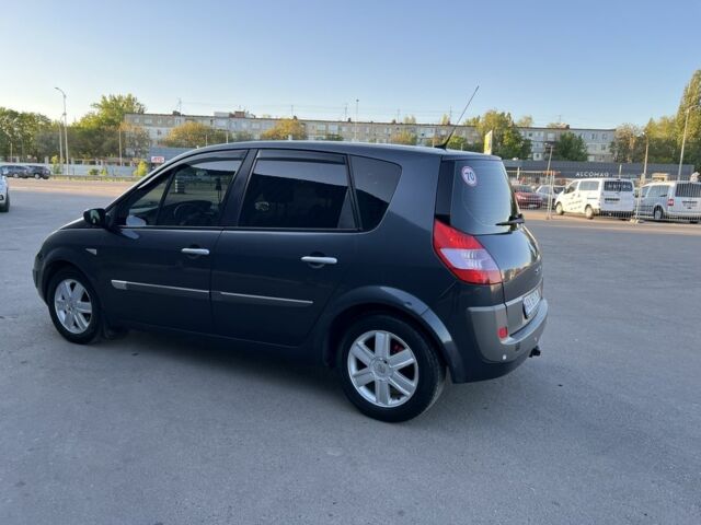 Серый Рено Сценик II, объемом двигателя 1.6 л и пробегом 225 тыс. км за 5700 $, фото 4 на Automoto.ua