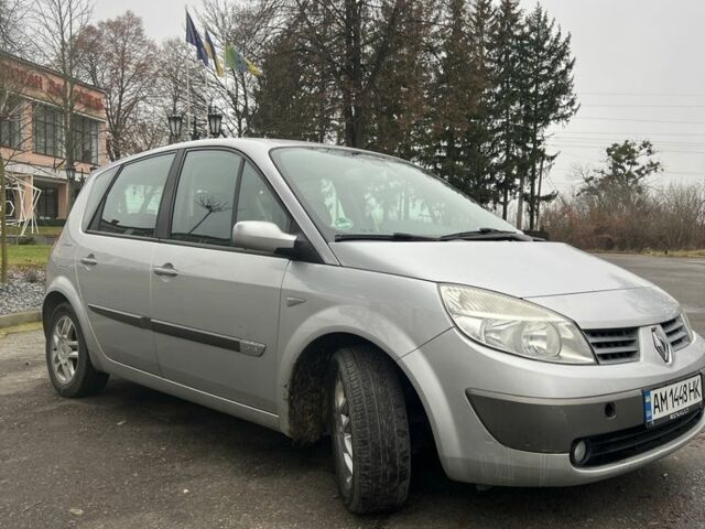 Серый Рено Сценик II, объемом двигателя 1.6 л и пробегом 179 тыс. км за 4825 $, фото 3 на Automoto.ua