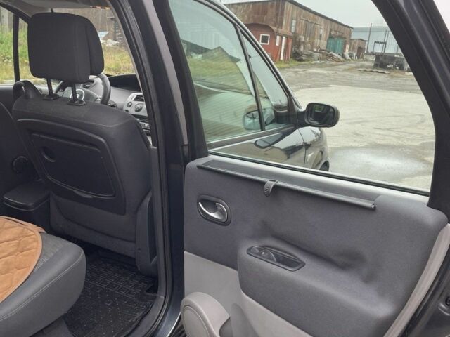 Сірий Рено Сценік II, об'ємом двигуна 2 л та пробігом 236 тис. км за 6650 $, фото 7 на Automoto.ua