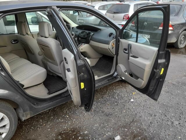 Сірий Рено Сценік II, об'ємом двигуна 1.6 л та пробігом 254 тис. км за 4500 $, фото 11 на Automoto.ua