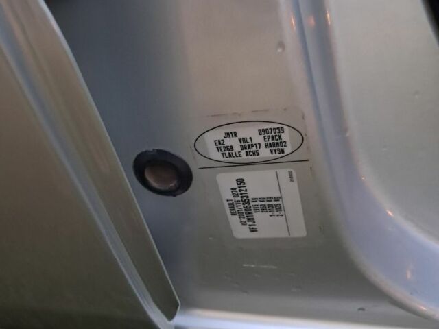 Серый Рено Сценик II, объемом двигателя 1.6 л и пробегом 322 тыс. км за 5190 $, фото 4 на Automoto.ua