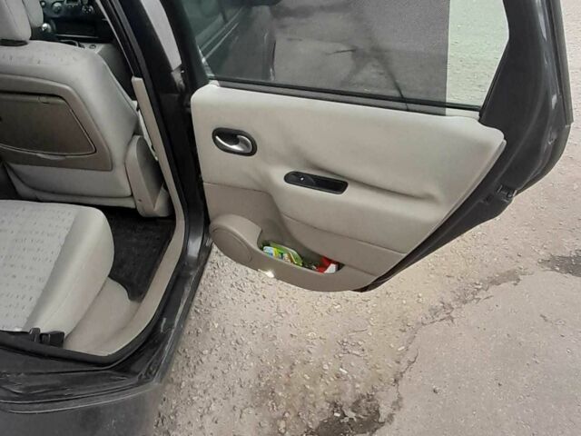 Сірий Рено Сценік II, об'ємом двигуна 1.6 л та пробігом 254 тис. км за 4500 $, фото 4 на Automoto.ua