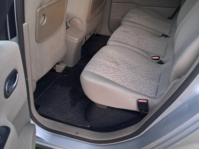 Серый Рено Сценик II, объемом двигателя 1.6 л и пробегом 322 тыс. км за 5190 $, фото 6 на Automoto.ua