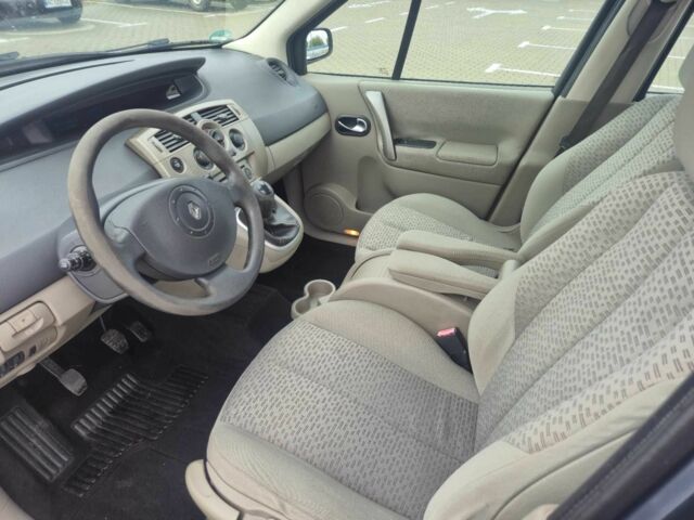 Серый Рено Сценик II, объемом двигателя 1.6 л и пробегом 210 тыс. км за 4500 $, фото 14 на Automoto.ua