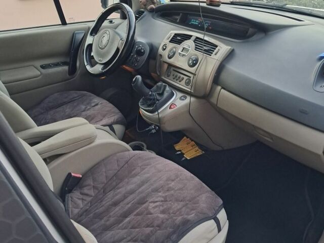 Серый Рено Сценик II, объемом двигателя 1.6 л и пробегом 322 тыс. км за 5190 $, фото 7 на Automoto.ua