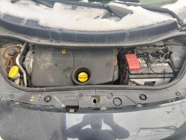 Сірий Рено Сценік II, об'ємом двигуна 1.9 л та пробігом 255 тис. км за 4550 $, фото 1 на Automoto.ua