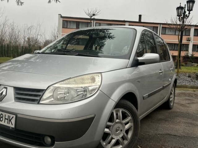 Серый Рено Сценик II, объемом двигателя 1.6 л и пробегом 179 тыс. км за 4825 $, фото 1 на Automoto.ua