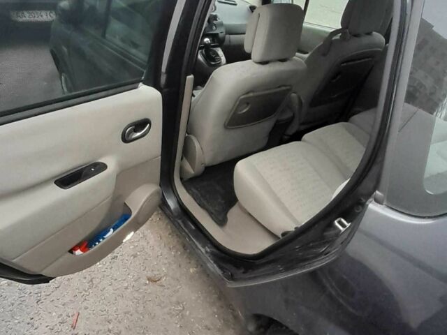 Сірий Рено Сценік II, об'ємом двигуна 1.6 л та пробігом 254 тис. км за 4500 $, фото 9 на Automoto.ua