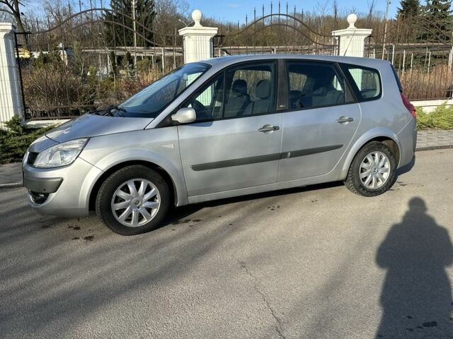 Серый Рено Сценик II, объемом двигателя 1.6 л и пробегом 265 тыс. км за 4500 $, фото 11 на Automoto.ua