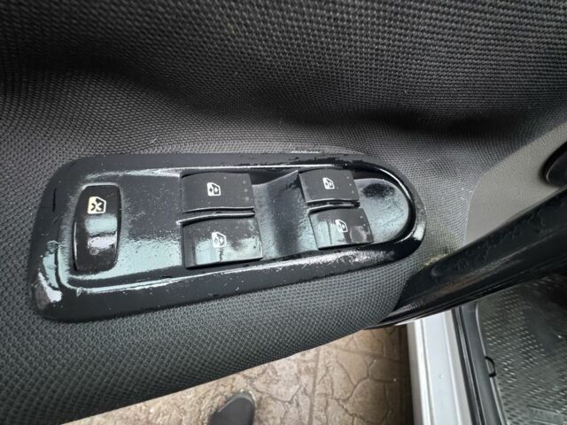 Сірий Рено Сценік II, об'ємом двигуна 1.6 л та пробігом 188 тис. км за 4899 $, фото 22 на Automoto.ua