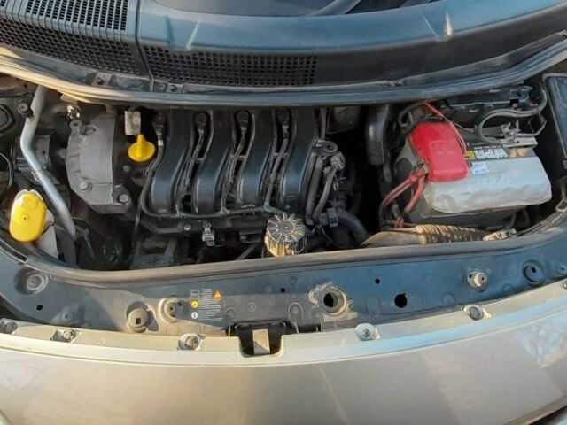 Сірий Рено Сценік II, об'ємом двигуна 1.6 л та пробігом 304 тис. км за 4500 $, фото 6 на Automoto.ua