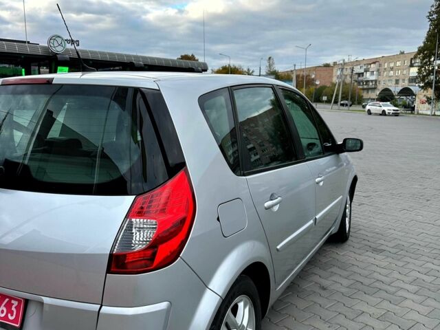 Серый Рено Сценик II, объемом двигателя 1.6 л и пробегом 172 тыс. км за 5350 $, фото 5 на Automoto.ua